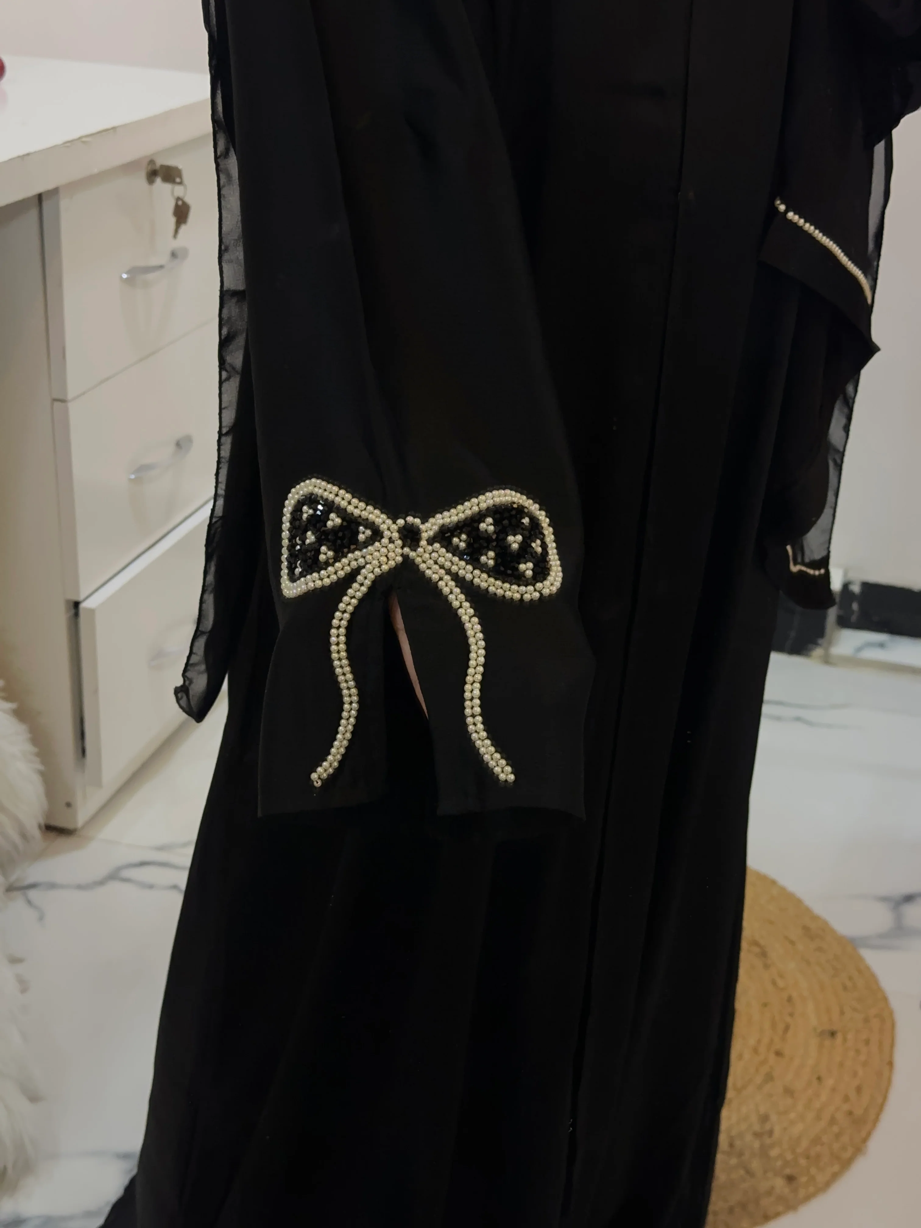 Luxurious Bow Abaya - Perfect For Party Wear - Image 7