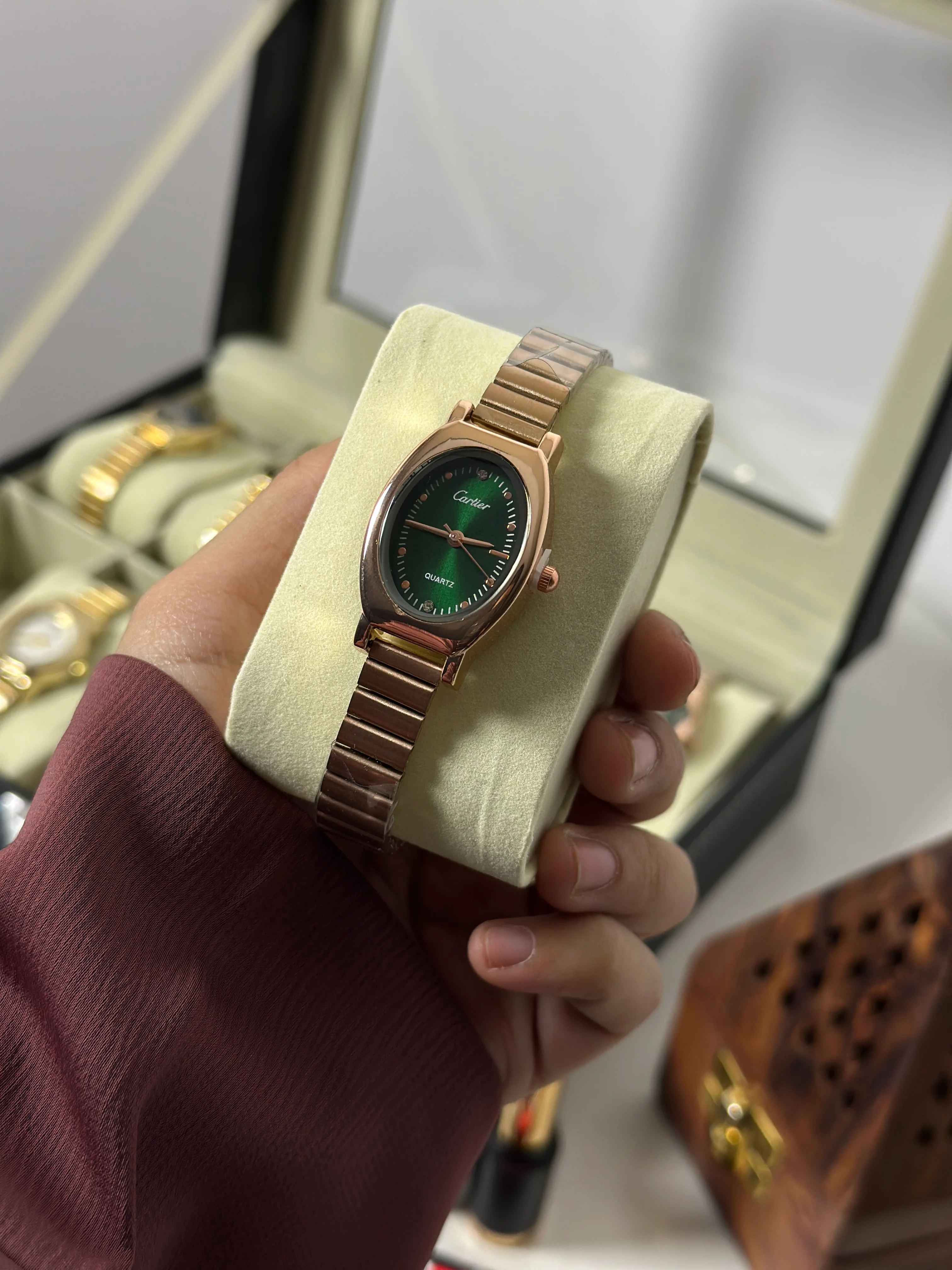 Premium anti tarnished watch