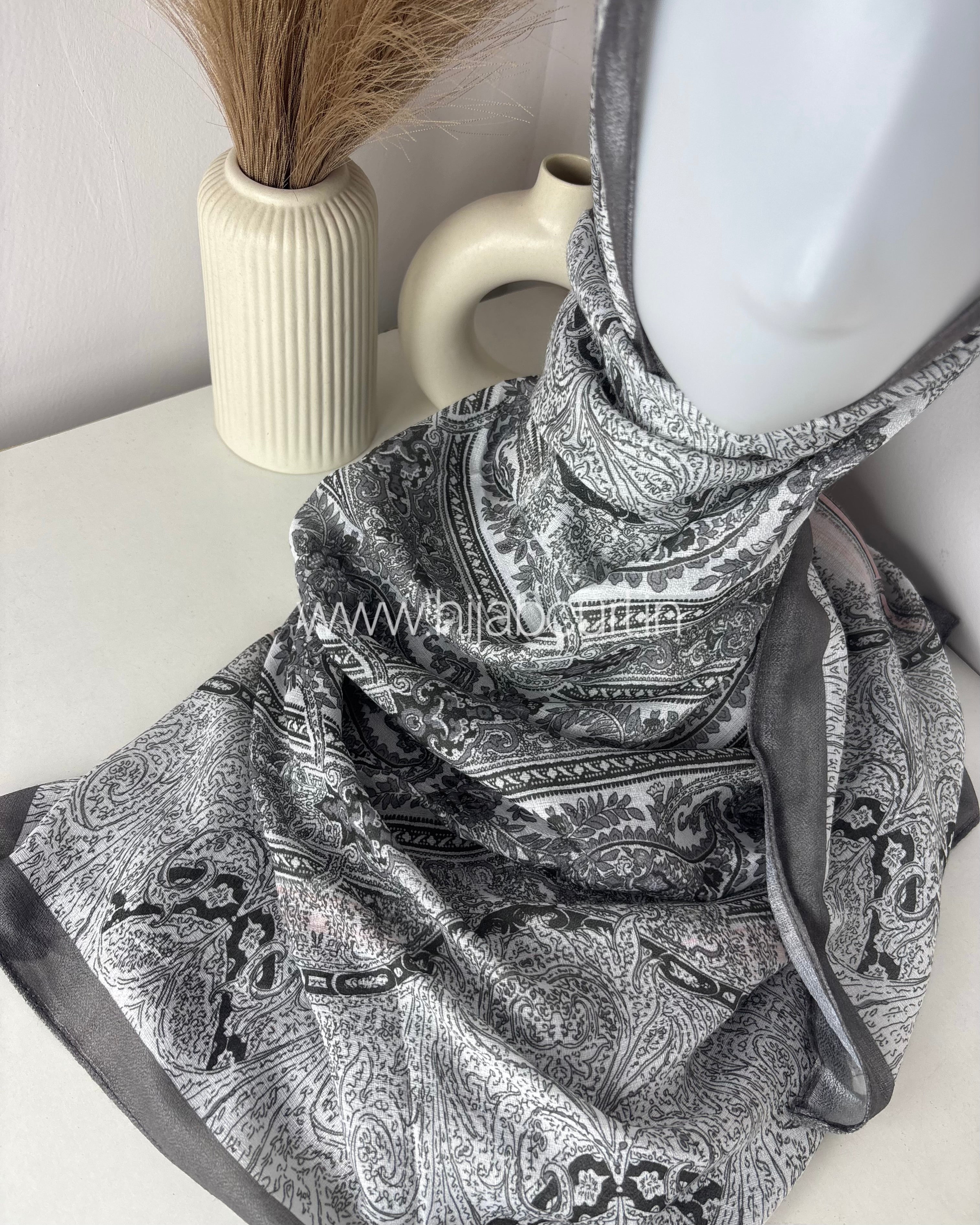 Viscose Pashmina Printed Scarf - Image 3